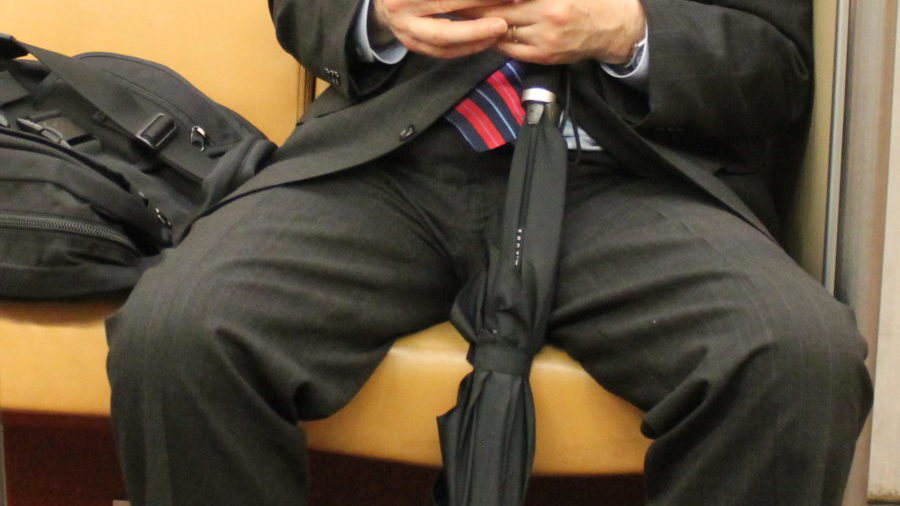 manspreading