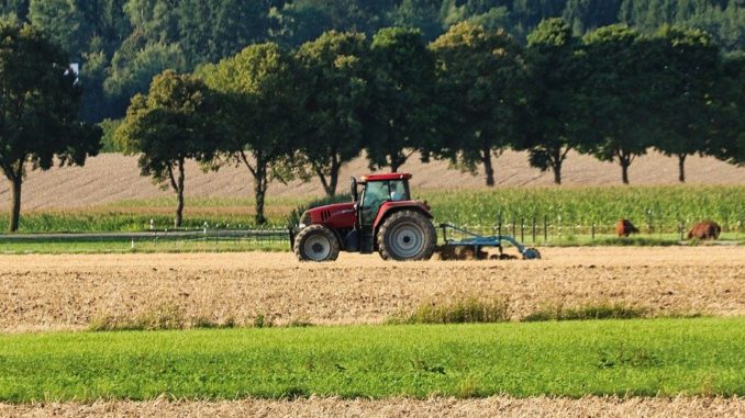 tractor-e1630270852471-678x381